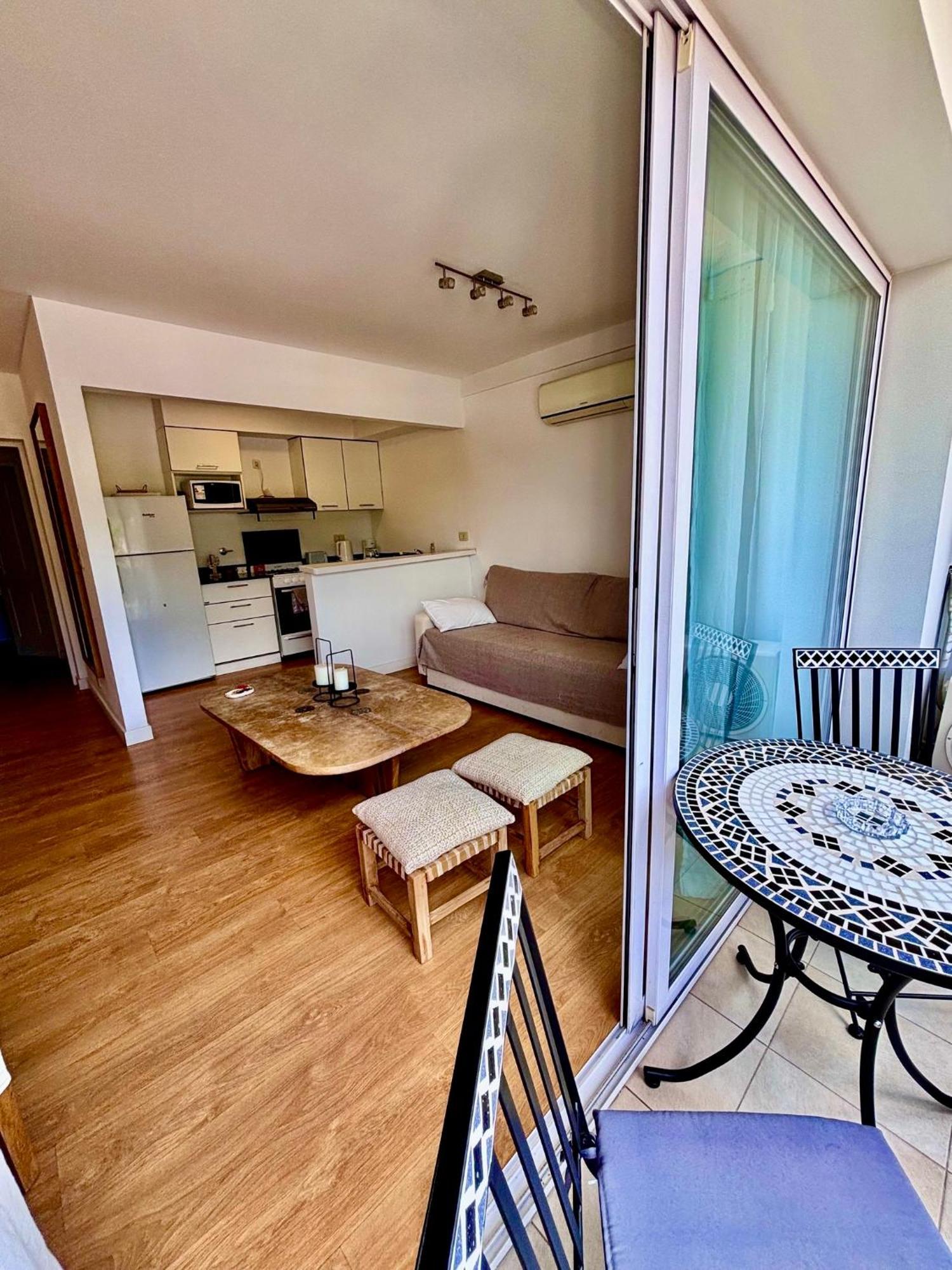 Apartment C2 *